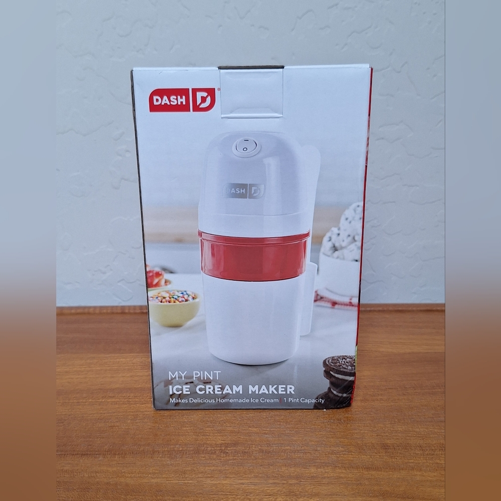 Dash Ice Cream Maker My Pint Frozen Dessert Family Fun Gift Red NEW